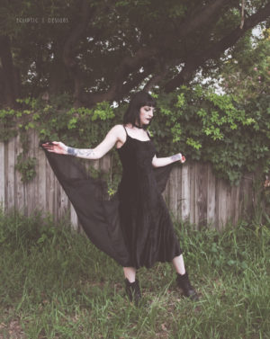 Photography - Ecliptic Designs - Noir Cherry - old Goth